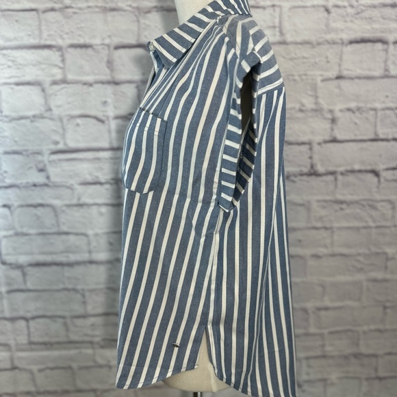 Southern‎ Shirt Blue & White Striped Button-Up Top – Size Small/Medium NWT - Picture 5 of 12